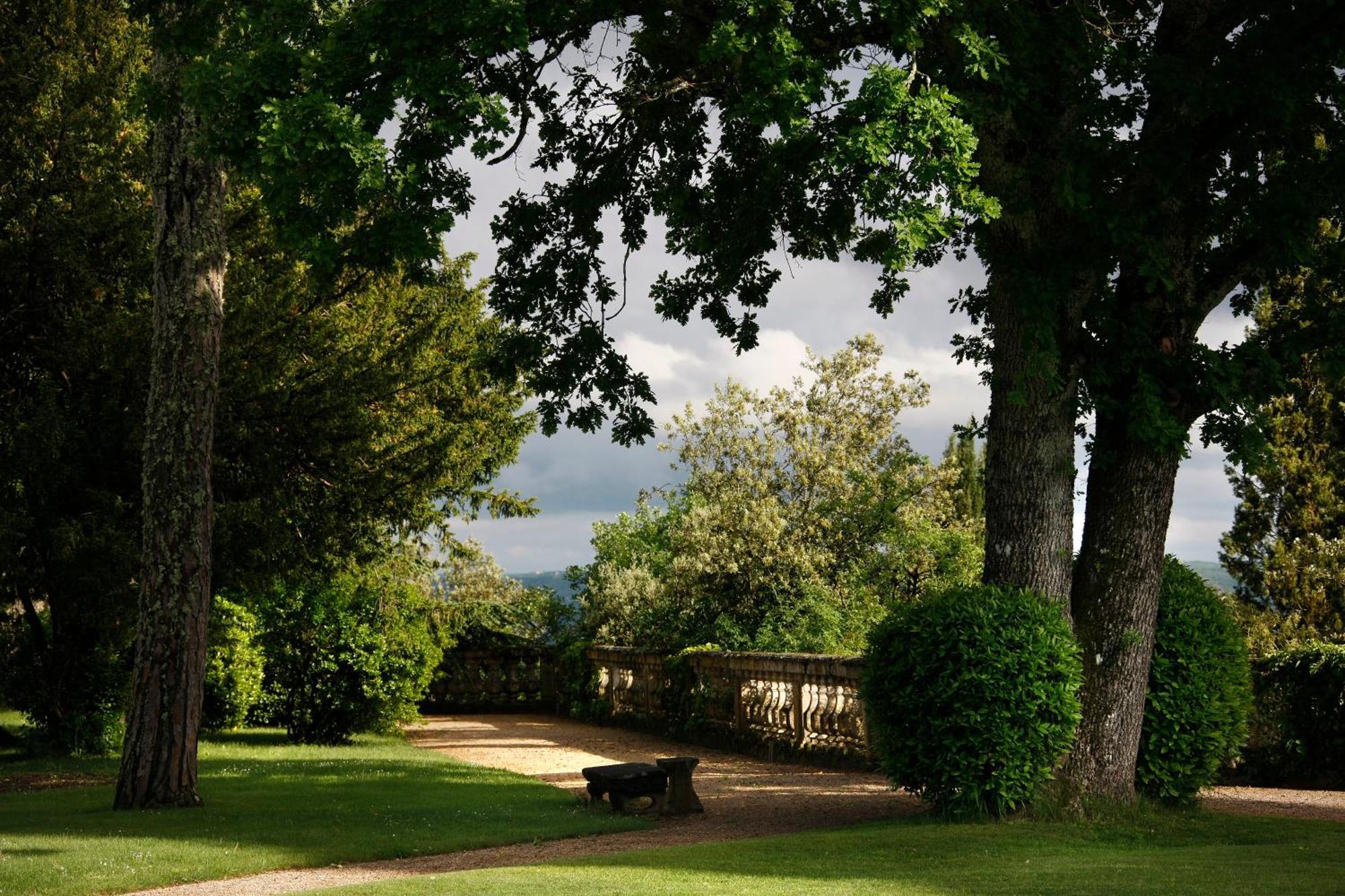 Chateau De Mercues Exterior photo